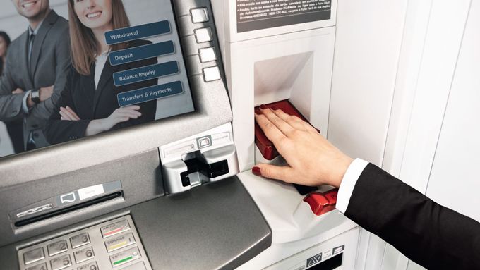 PalmSecure v bankomatu