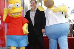 Otec Simpsonových Groening má hvězdu na chodníku slávy