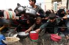 V Pásmu Gazy hrozí hladomor. Už tam nezbývají skoro žádné zásoby potravin, varuje OSN