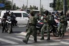 Mrtvý a jedenáct zraněných po střelbě na autobusovém nádraží v izraelské Beerševě
