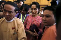 Barmská policie prohledala dům Su Ťij. Tvrdí, že našla nelegální vysílačky