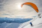 S Italem v oblacích: Vyzkoušeli jsme paragliding na vlastní kůži