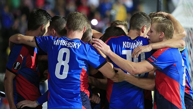 Prohlédněte si fotografie ze čtvrtečních úvodních zápasů českých týmů v základních skupinách fotbalové Evropské ligy.