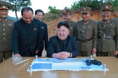 Severní Korea odmítá jednat s USA o jaderných zbraních. Vadí jí vojenská cvičení u hranic