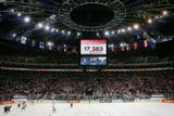 To je v průměru 11 589 diváků na zápas, utkání českého týmu ale byla beznadějně vyprodána.