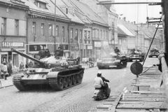Ruská hybridní válka: Z ponížení Česka se v Moskvě stalo povýšení geroje Zemana