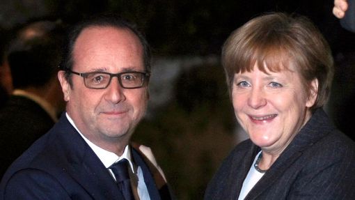 Francouzský prezident Francois Hollande a německá kancléřka Angela Merkelová.