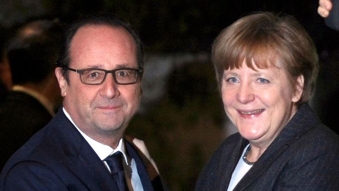 Francouzský prezident Francois Hollande a německá kancléřka Angela Merkelová přivezli do Kyjeva nový plán na urovnání konfliktu.