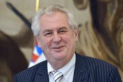 Glosa: Zeman popřel inaugurační projev, tlačí na pilu