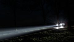 BMW Laserlight - laserové světlo zvenčí na i8