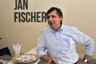 Fischer vyhlíží Hrad. Slibuje slušnost i méně milostí