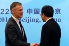 Nejvyšší americký diplomat v Číně rezignoval. Nesouhlasil s Trumpovou stopkou klimatické dohodě