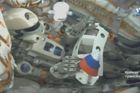 Posádka vesmírné stanice přeparkovala loď, aby mohla přistát jiná s robotem Fjodorem