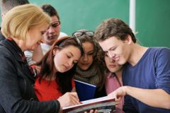 Česko patří mezi vyspělými státy k těm, které dávají nejméně na vzdělání