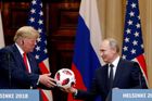 Je v míči štěnice? Putinův dar Trumpovi prověřují americké tajné služby