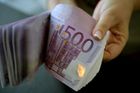 Evropské banky přestaly tisknout pětiseteurovky. Bojí se jejich zneužití teroristy