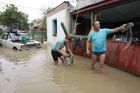 Česko posílá do Srbska a Bosny pět milionů na povodně