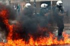 Řecko: policie zasáhla obušky proti stávkujícím řidičům