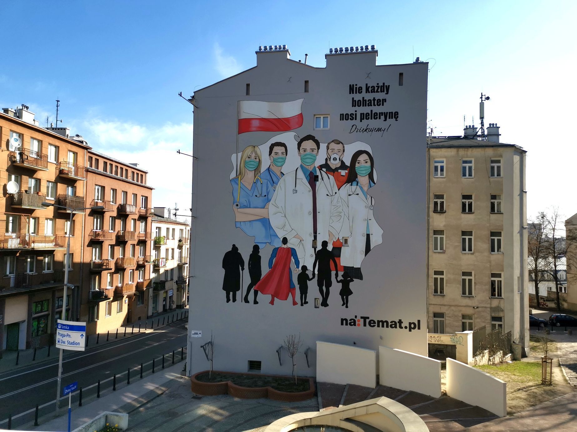 Malba ve Varšavě jako poděkování zdravotníkům v době epidemie koronaviru.