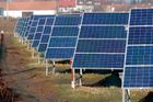 Státu se solární daň vyplácí, vybral už šest miliard