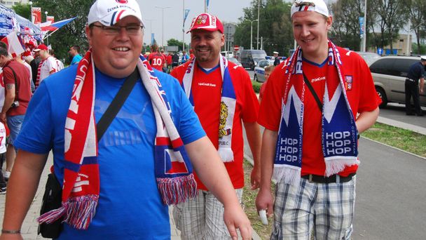 Čeští fanoušci před zápasem s Řeckem