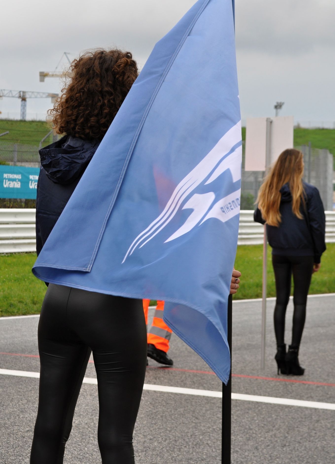 ME tahačů v Misanu 2019: grid girl