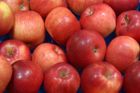 V Makru se opět prodávala polská jablka s pesticidy, zjistili inspektoři