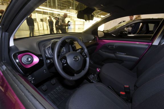 Kabina kolínských trojčat se po modernizaci změnila spíše v detailech. Na snímku Toyota Aygo.