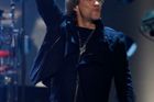 Bon Jovi míří do Prahy. Přehrají své hity v červnu 2013