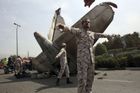 Devětatřicet lidí nepřežilo pád letadla do ulic Teheránu