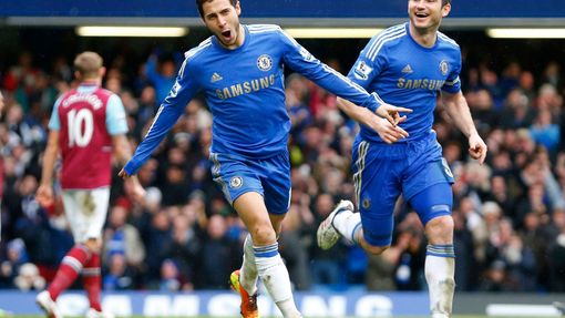 Eden Hazard z Chelsea slaví branku do sítě West Hamu
