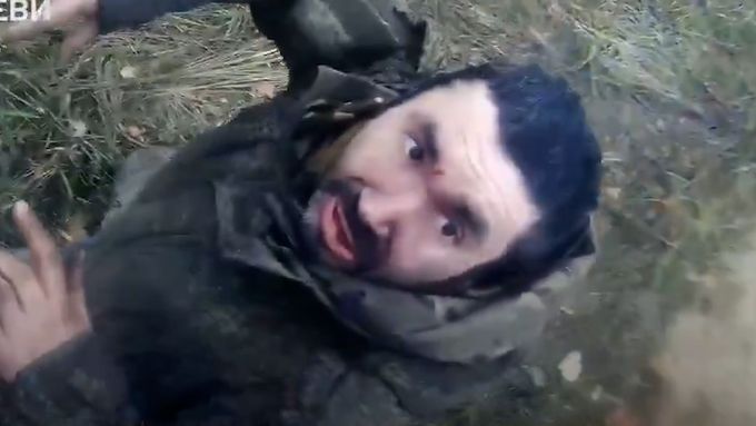 Americký dobrovolný voják zajal 4 ruské vojáky v Serebrjanském lese