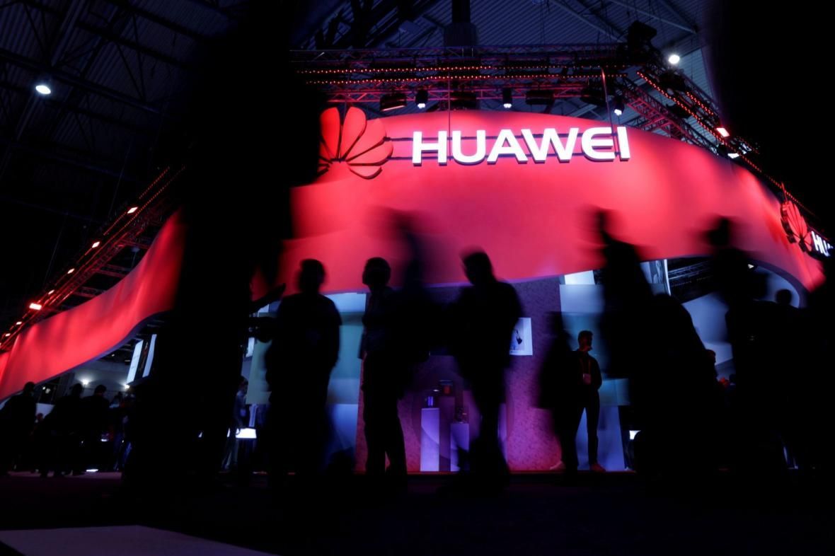 Čínská technologická společnost Huawei se objevuje na několika sankčních seznamech západních spojenců.