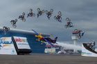 Freestyle motokrosař Petr Pilát bude jednou z velkých hvězd na jubilejním 20. ročníku FMX Gladiator Games. To, že si tohle označení zaslouží, dokázal český akrobat na motorce třeba tím, jak před lety přeskočil letící letadlo šampiona Red Bull Air Race Kirbyho Chamblisse.
