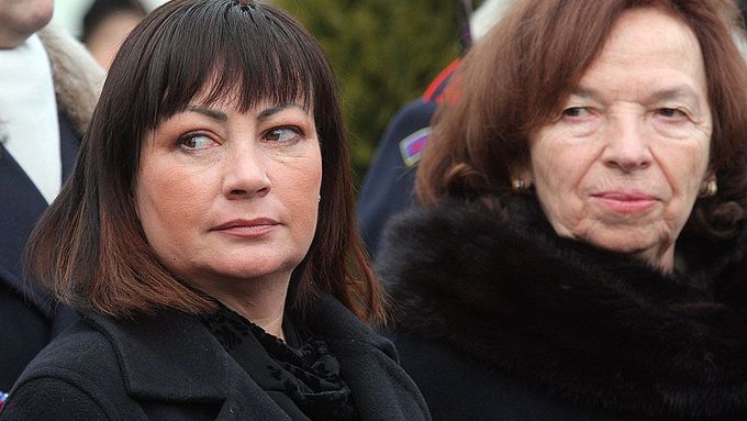 Livia Klausová a její nástupkyně Ivana Zemanová.
