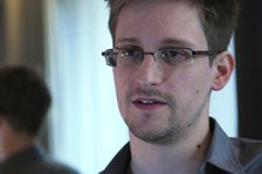 Mám další důkazy kompromitující USA, varuje Snowden