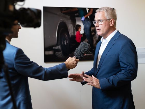 Kdo je John Moore John Moore, vítěz World Press Photo 2019 v Praze