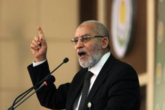 Bývalý vůdce Muslimského bratrstva v Egyptě dostal doživotí