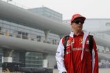 Zatímco Kimi Räikkönen přicházel do pošmourných boxů okruhu v Šanghaji osamocený,...