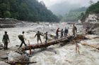 Sever Indie hlásí po záplavách už 5000 mrtvých