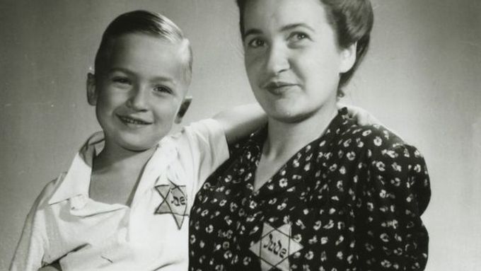 Gertruda Zelenková with son Martin in early 1940s
