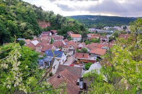 Ostrov svobody mezi skalami. Brněnská Kamenka žije svým tempem i po sto letech