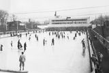 Výstavba započala v roce 1930. Ještě v jeho rozestavěných prostorách se 17. ledna 1931 odehrálo první utkání v ledním hokeji na umělém ledě v tehdejší Československé republice. V listopadu 1932 pak byl za zvuků Smetanovy Libuše oficiálně otevřen.