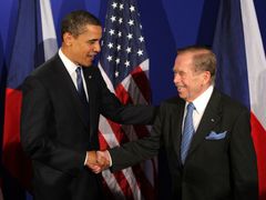 US President Barack Obama met former Czech dissident-turned president Václav Havel