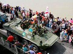 Gruzínské protesty proti přítomnosti ruských jednotek ve městě Poti
