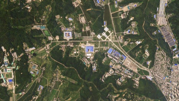 Satelitní snímek, který ukazuje činnost severokorejského centra Sanum-dong pro vývoj zbraní.