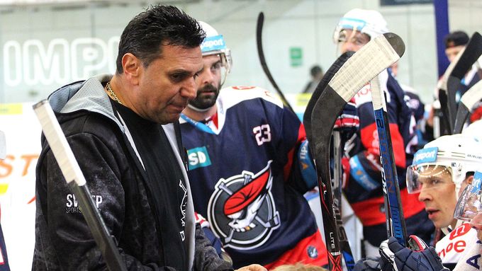 Trenér Vladimír Růžička i hokejisté Chomutova mají nového majitele