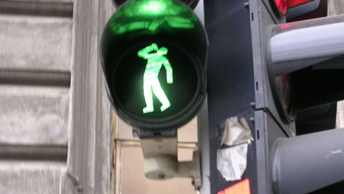 Pražský semafor po úpravě skupinou Ztohoven