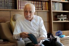 USA zlepšily postoj k vydání Gülena, do Ankary přijede Biden, řekl turecký premiér