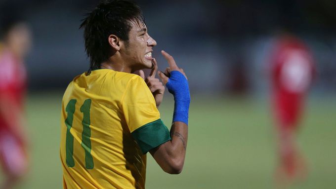 Neymar odehrál v dresu Brazílie už 27 zápasů v nichž dal 17 branek.